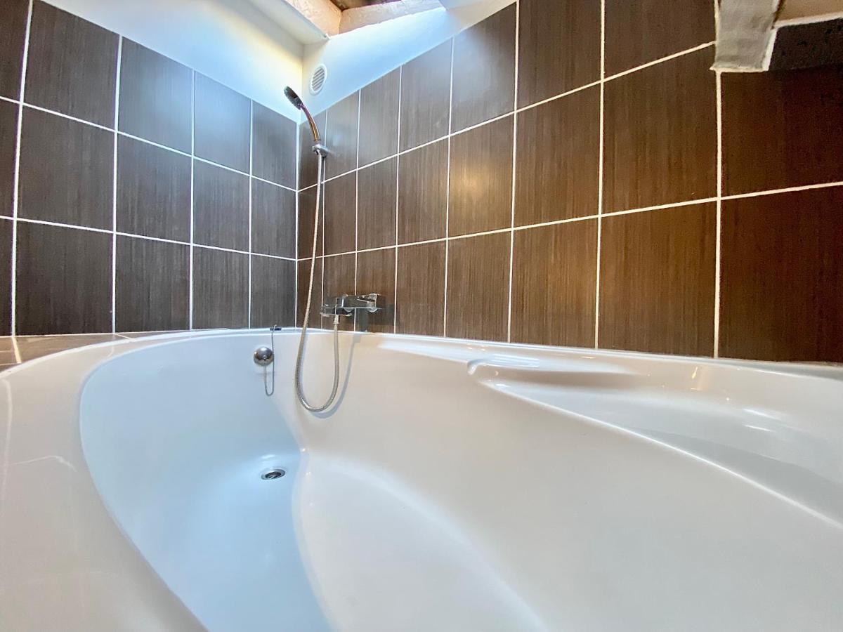 Lovely & Cozy Duplex Heart Of Nice With Bathtub! Buitenkant foto